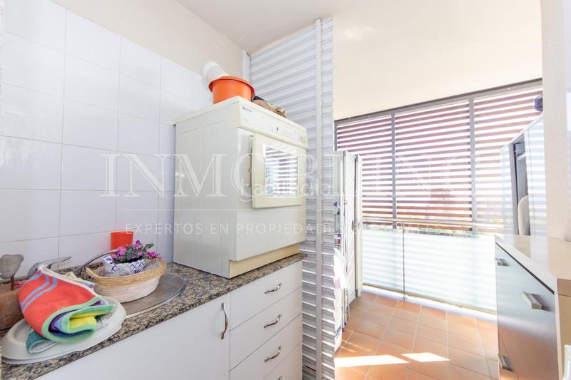 Foto 324b8c4c-e97a-4930-9806-5de0e0af8629. Pis amb calefacció aparcament piscina a Via Europa - Parc Central Mataró