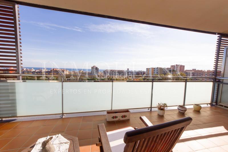 Foto 8069c697-bcce-4947-8b46-2cab1dbf3fc0. Pis amb calefacció aparcament piscina a Via Europa - Parc Central Mataró