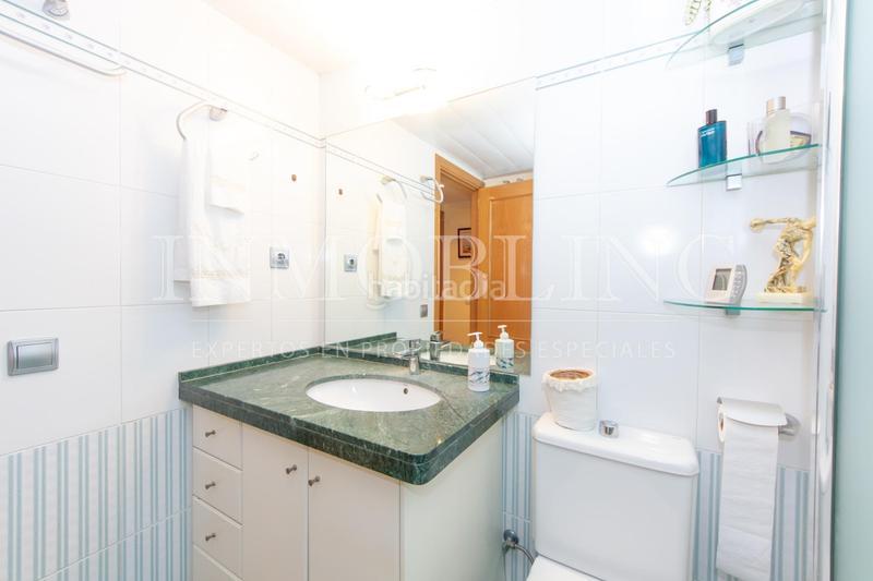 Foto 8d694e12-f890-43b0-a820-6ffd859351a5. Pis amb calefacció aparcament piscina a Via Europa - Parc Central Mataró