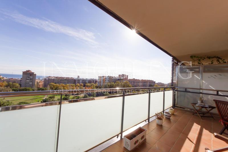 Foto db8c5a3c-77eb-4f64-abd3-38c86770a0fc. Pis amb calefacció aparcament piscina a Via Europa - Parc Central Mataró