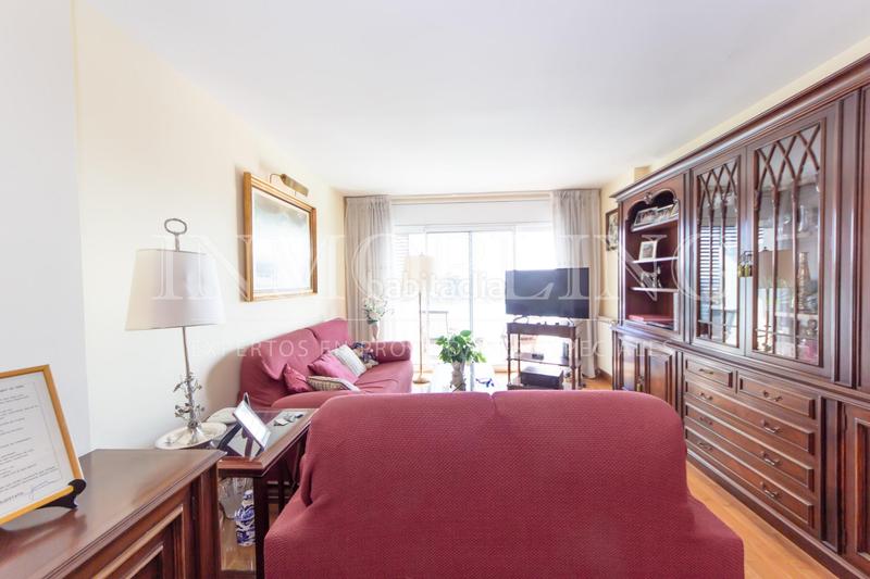 Foto e39a108f-08d3-40d7-ba1a-2969b85a1e11. Pis amb calefacció aparcament piscina a Via Europa - Parc Central Mataró