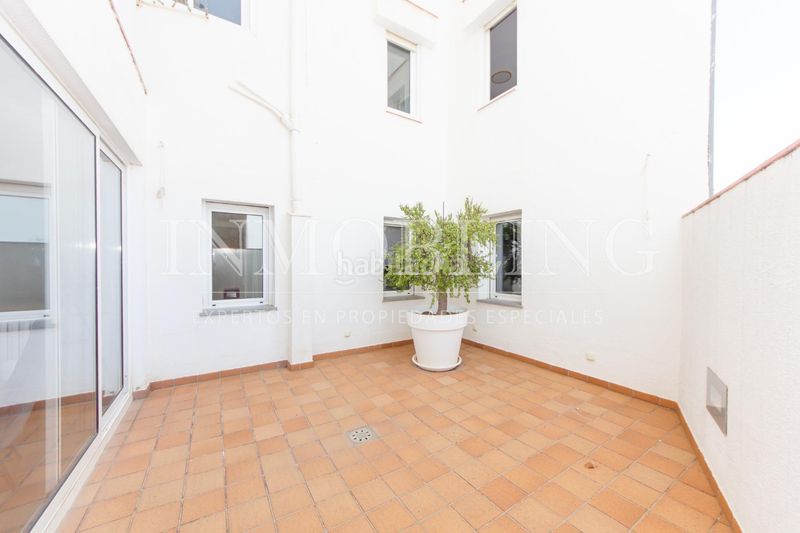 Foto 966f558c-dc87-4ee1-a7af-65875039f2de. Pis amb calefacció a Centre Mataró