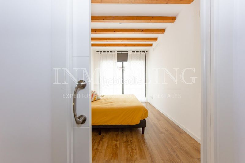 Foto 24236145-3c20-45de-a590-94dbf952a5cb. Casa amb aparcament a Centre Mataró