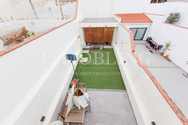 Foto 37b9e228-5718-44c8-91cf-d34fd5ba4d56. Casa amb aparcament a Centre Mataró