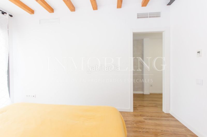 Foto b8c684d8-d590-4d55-9e38-9de03bb09b89. Casa amb aparcament a Centre Mataró