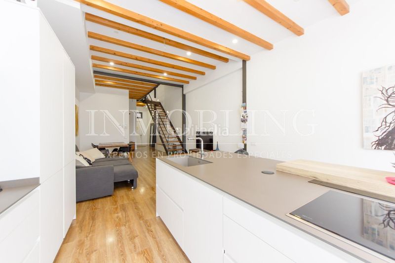 Foto c7d8403c-caba-4db5-88c4-7f21fb8df50e. Casa amb aparcament a Centre Mataró