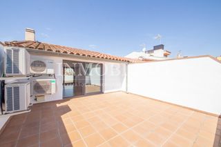 Affitto Appartamento in Centre. Triplex en el rovell de lou
