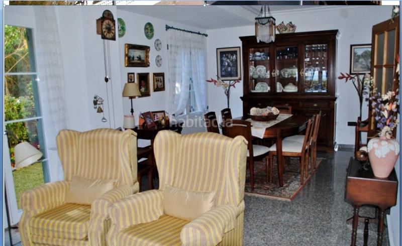 Foto 0fa195d8-bc17-4ba5-aa17-a41bc1a7a812. Chalet  en venta en cabo huertas, 5 dormitorios. en Alicante