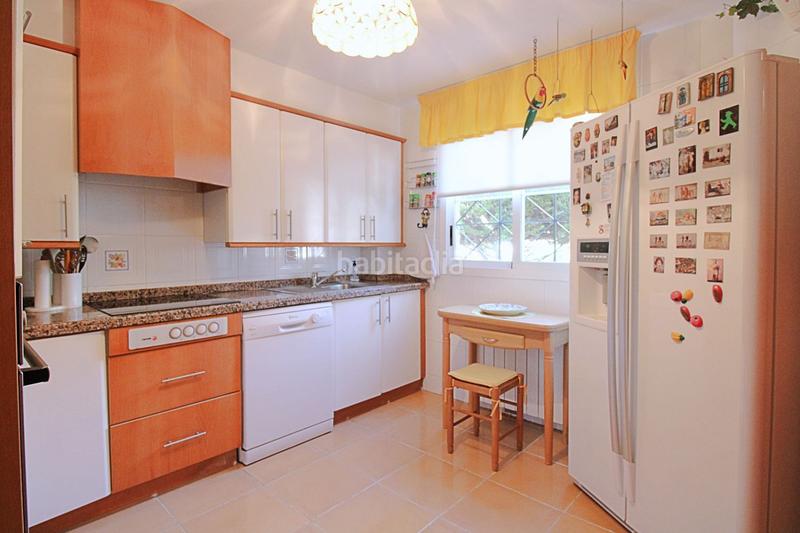 Foto f09b9e20-cdb1-4a9c-9ea2-4d3b0a75169a. Chalet  en venta en cabo huertas, 5 dormitorios. en Alicante