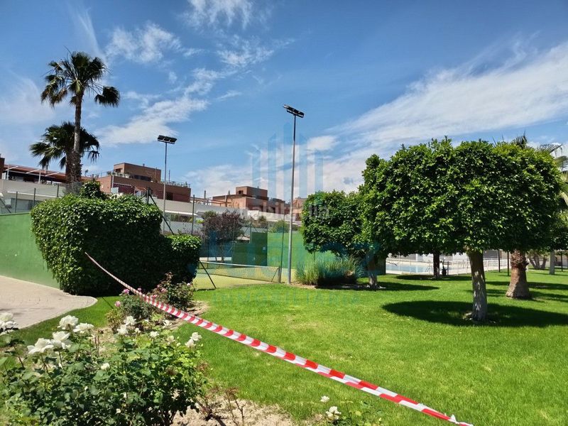 Foto cf913f76-5083-4ae7-a6ee-d77fb8e17b6a. Casa amb calefacció aparcament piscina a Alicante golf Alicante