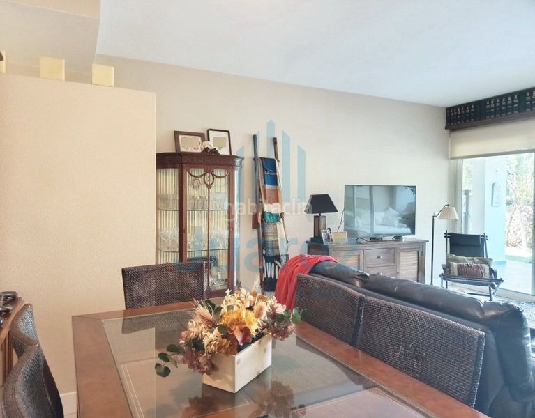 Foto d5258d20-fdd1-4ed9-ba21-d619e5ebaeca. Casa amb calefacció aparcament piscina a Alicante golf Alicante