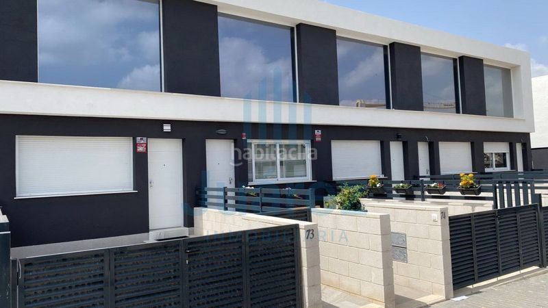 Foto ed490ec8-a721-4d16-a273-a54a21e54f3d. Casa amb calefacció aparcament a Monte y Mar Santa Pola
