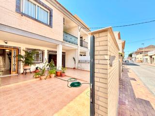 Casa en San Pedro del Pinatar. Has visto el vdeo? necesitas el 100?con jardn y patio adems d
