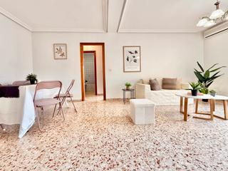 Planta baja en San Pedro del Pinatar. Buscas un piso bajo en pleno centro y con garaje? necesitas el 1