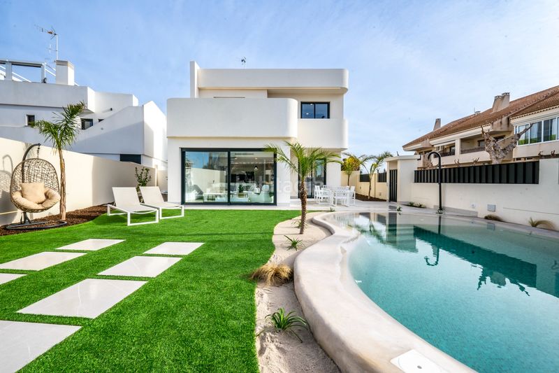 Foto 654eb312-013d-48e7-ab43-ee0dbe1e103e. Casa amb aparcament piscina a Roldán Torre - Pacheco