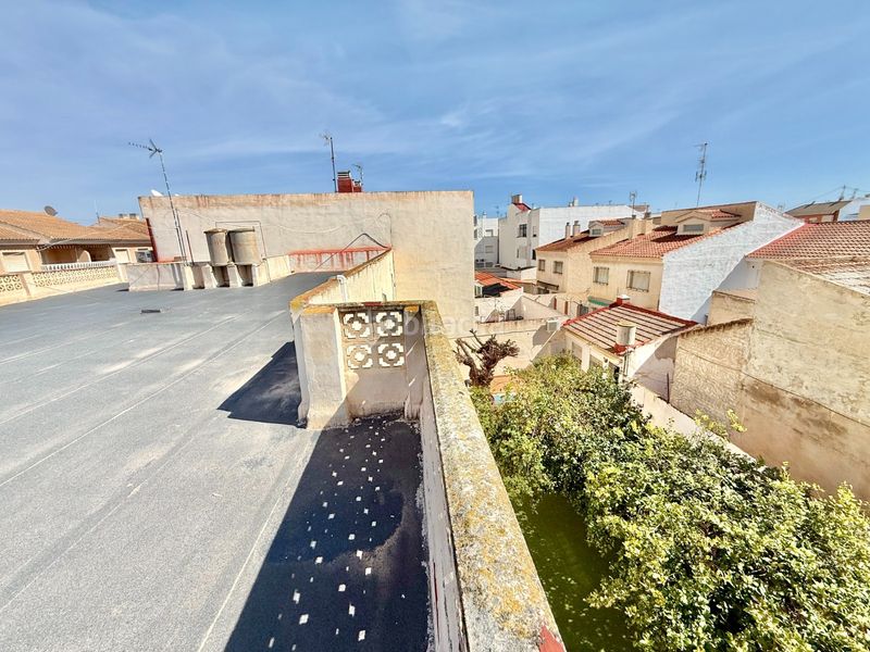 Foto 0b97aec5-9434-474c-b80c-2c98f5385a18. Edifici a Los Cuarteros San Pedro del Pinatar