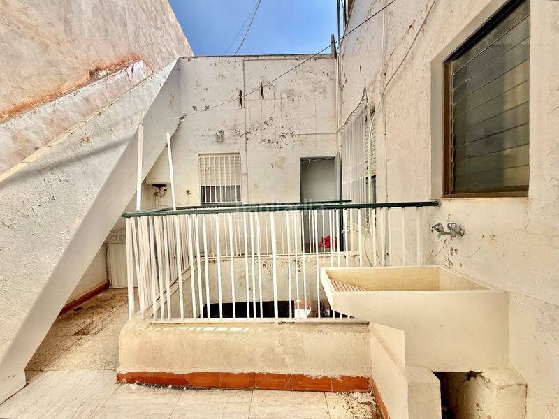 Foto cc9fb69b-8972-4bd1-b58b-4ea9712254a6. Edifici a Los Cuarteros San Pedro del Pinatar