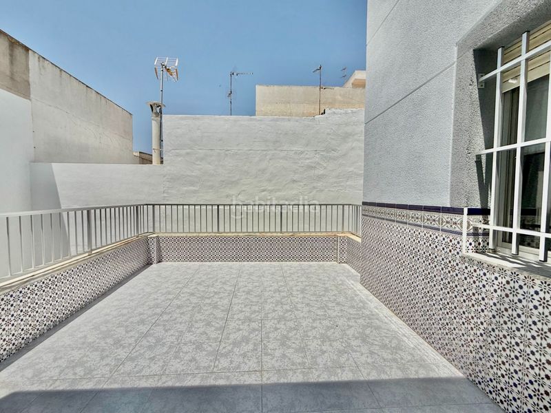 Foto df1fe6cb-f384-4bc2-b87a-65592dd34694. Casa amb aparcament a San Pedro del Pinatar San Pedro del Pinatar