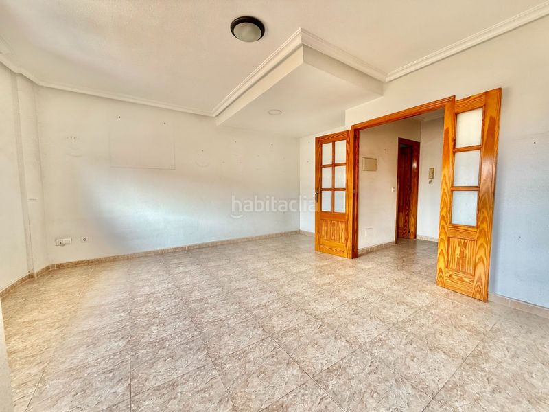 Foto 60444f1b-540b-4e77-9e20-e6ee33ed5d90. Casa amb aparcament a Centro Alcázares (Los)