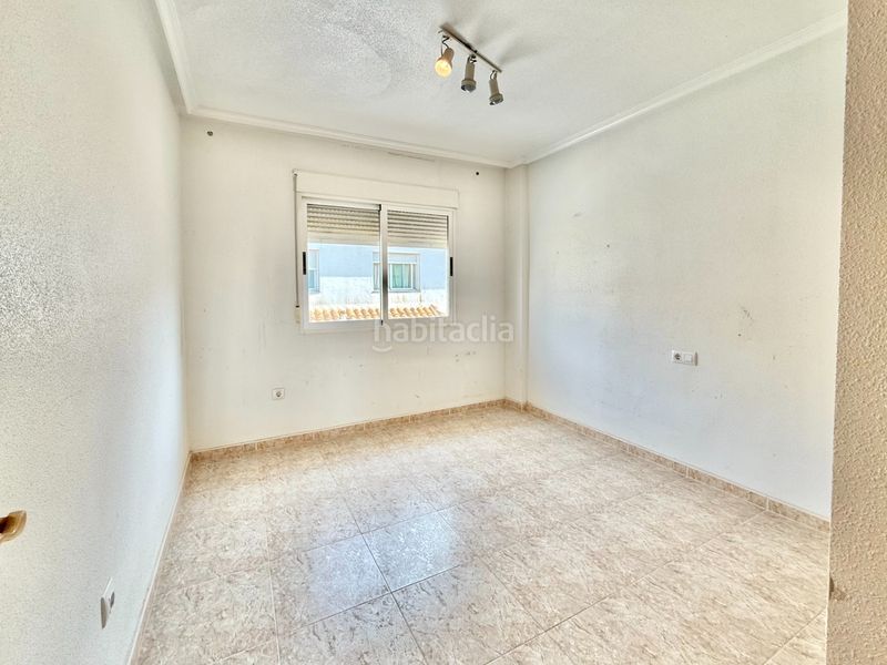 Foto a21bf3f2-423d-4275-89a6-37ccfb5f4565. Casa amb aparcament a Centro Alcázares (Los)