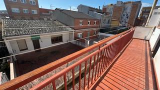 Édifice à Carrer del dos de maig 58. Edifico en vilanova del camí