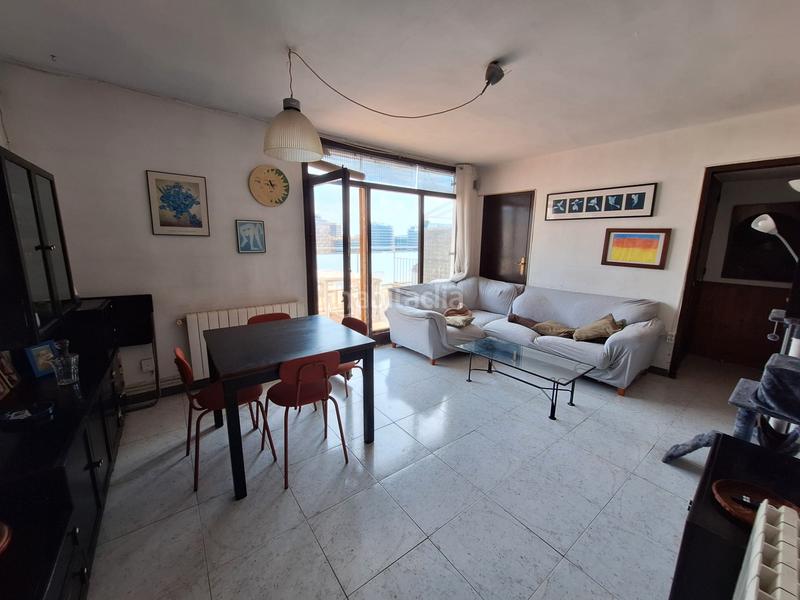 Foto d943d717-6ee3-4f9f-86b1-44e2e90c570b. Ático espectacular ático esquinero en La Bordeta Barcelona