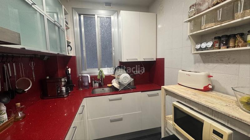 Foto 339b0035-aaa8-4bdc-8251-fc1d507a739e. Piso gran piso con balcón en Vila de Gràcia Barcelona