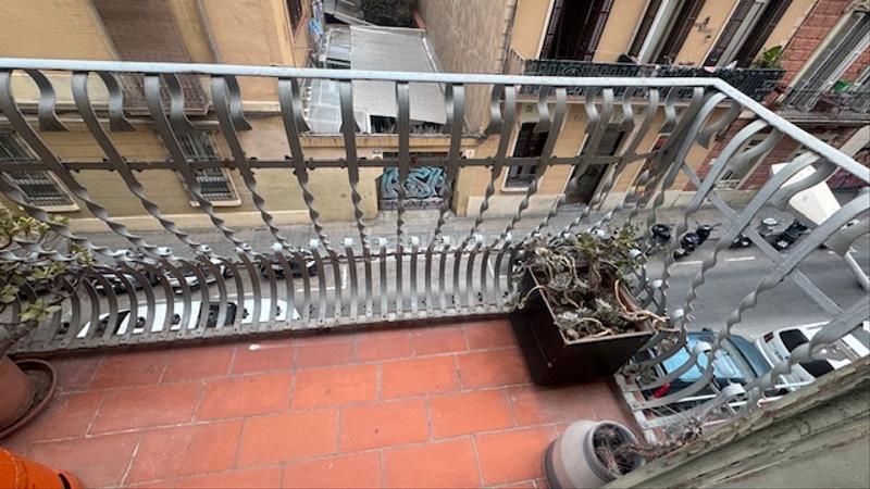 Foto 35147f4c-d97f-4965-a74b-7c8c56fb133e. Piso gran piso con balcón en Vila de Gràcia Barcelona