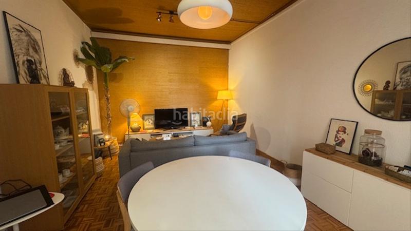 Foto dd1c7326-1063-48c8-b187-7f4493c9c257. Piso gran piso con balcón en Vila de Gràcia Barcelona