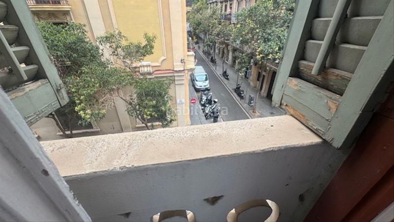 Foto e3fabdda-a8c4-4728-ac64-ae3738fbacaf. Piso gran piso con balcón en Vila de Gràcia Barcelona