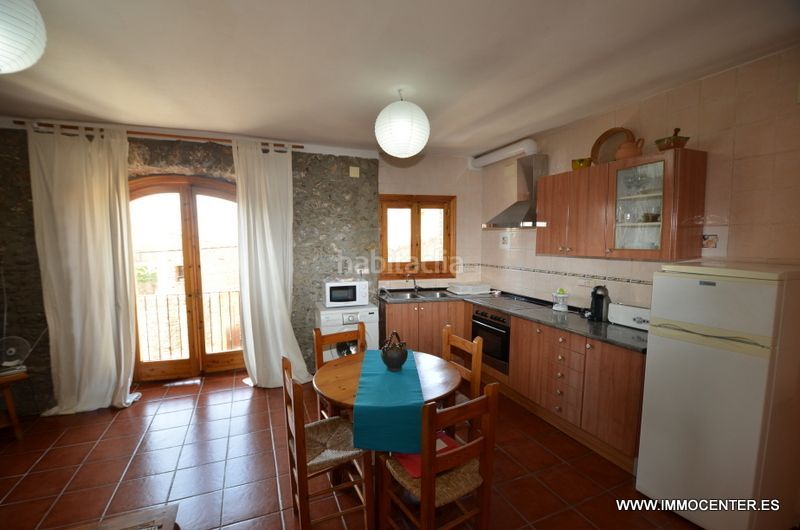 Foto ed3649e3-58f5-4a5d-b5d5-c138245bc008. House with heating parking in Palau-saverdera