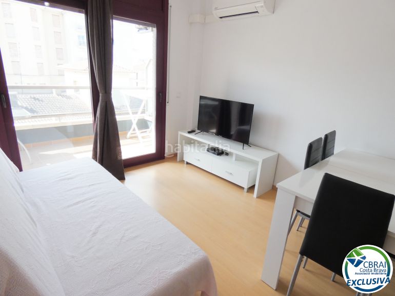 Foto ed2ce41b-7f0a-4f34-a449-f632b3d5d637. Apartament a Salatar Roses