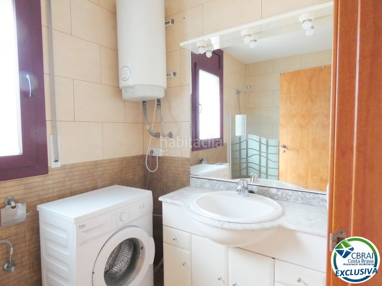 Foto fa14e8b0-3568-45b8-b23f-1a65254cd77f. Apartament a Salatar Roses