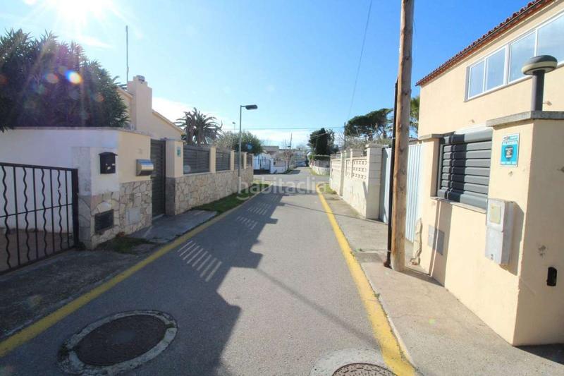 Foto 25d7e2b3-a1d8-4314-b00e-323c19585bbd. Casa aparellada amb calefacció aparcament a Montgrí Empuriabrava