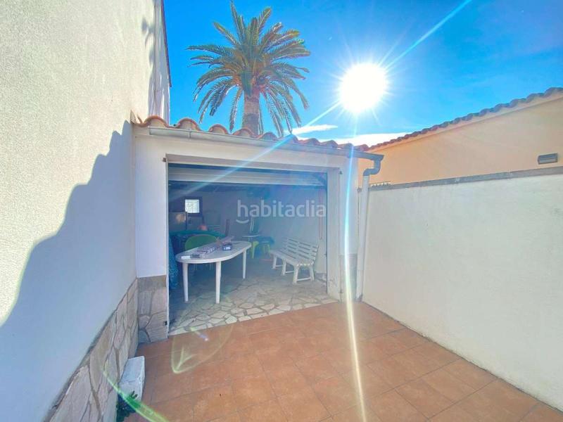 Foto b622cf85-6f5d-42cf-810c-ea7584a61101. Casa aparellada amb calefacció aparcament a Montgrí Empuriabrava