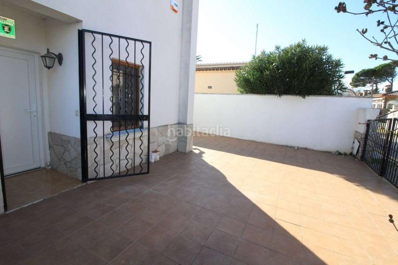 Foto b2dabf6a-2e97-46fc-a4c8-0982583c1249. Casa bifamiliare con riscaldamento parcheggio in Montgrí Empuriabrava