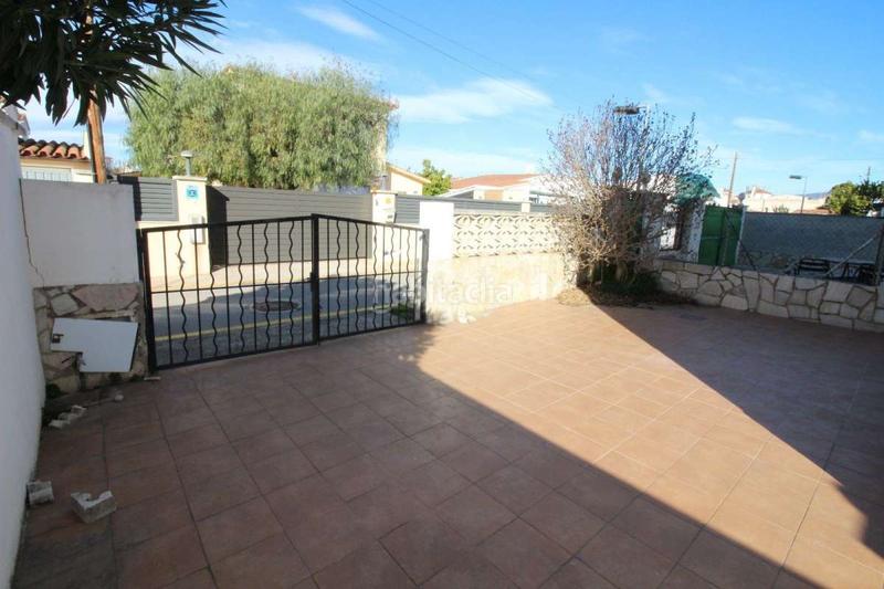 Foto edc4e444-9ab0-46ed-b69b-bc77b26090ca. Maison jumelée avec chauffage parking dans Montgrí Empuriabrava