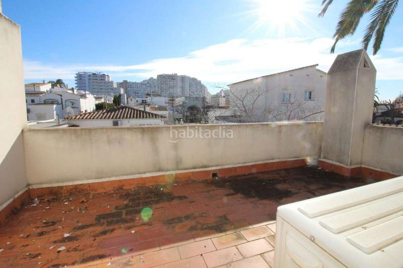 Foto ebe5e39e-8764-4ee1-a071-edc754ead972. Towny house with heating parking in Montgrí Empuriabrava
