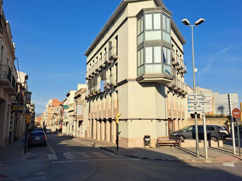 Foto 55772013-ef27-40d4-bd83-8c458ce6cd21. Local comercial a Eixample-Horta Capallera Figueres