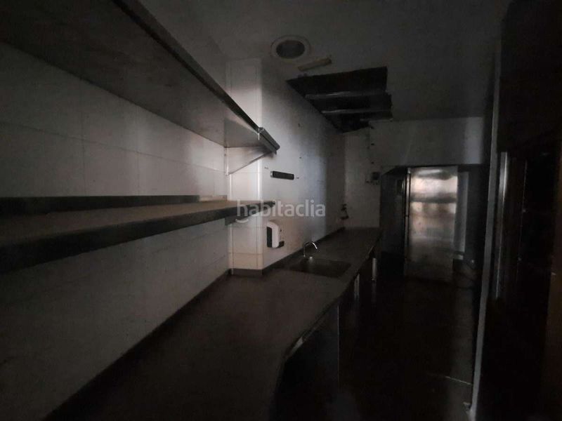 Foto a27ff2fc-1946-46c2-bb13-a64bd24334a0. Local comercial a Eixample-Horta Capallera Figueres