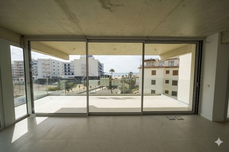 Foto 2ddd6f3e-e669-4c3e-a9b0-8089bfaa8bf7. Apartament amb calefacció a Salatar Roses
