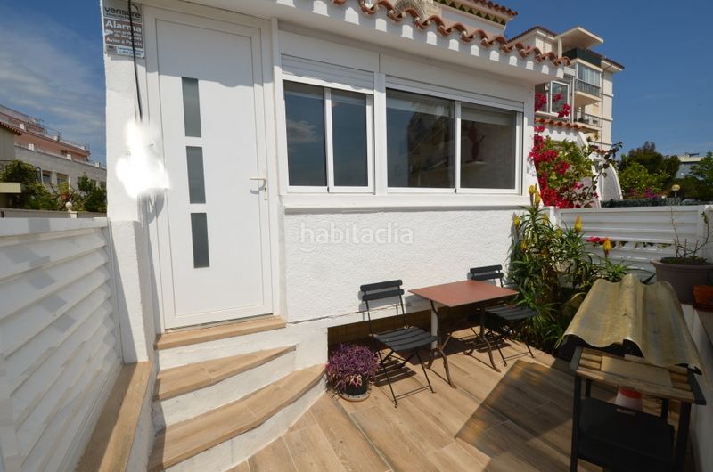 Foto 00528eda-694a-4067-9760-944dbe6a2b43. Casa aparellada a Santa Margarida Roses