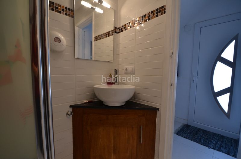 Foto 36e9fda2-b575-4e90-8e8a-ebecccfc4df6. Casa aparellada a Santa Margarida Roses