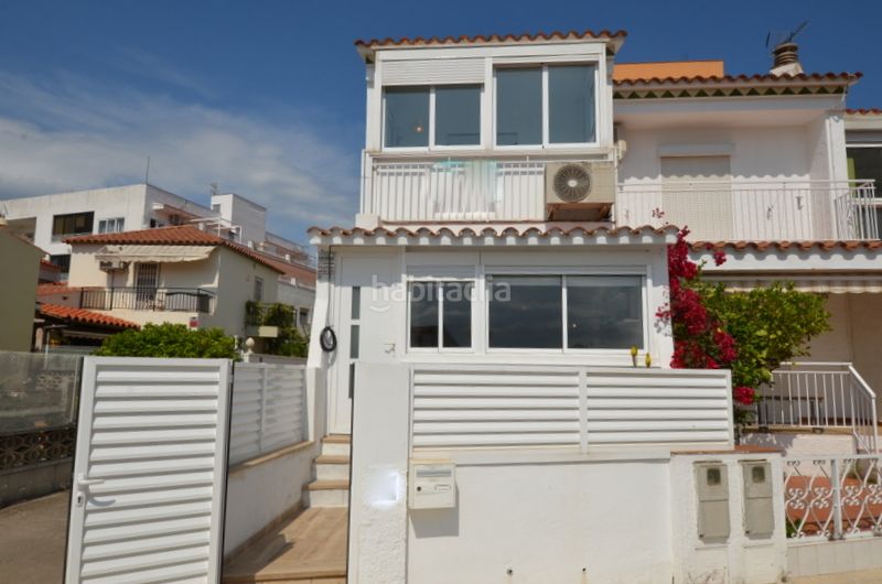 Foto cfaacbe9-994f-4297-bfaa-97121280bc9f. Casa aparellada a Santa Margarida Roses