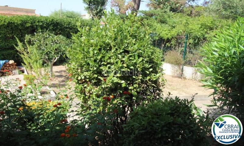 Foto 06ff6125-19f7-446e-b289-c23ca992b173. Casa amb calefacció aparcament a Requesens Empuriabrava