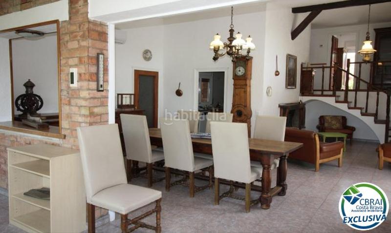 Foto 6aa4c631-5ce3-48ae-83d4-eb9aa373860b. Casa amb calefacció aparcament a Requesens Empuriabrava