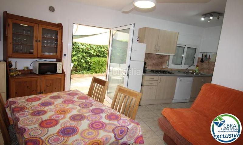 Foto 77fd93b0-02f8-4583-ab2e-0c9cb8042a26. Casa amb calefacció aparcament a Requesens Empuriabrava