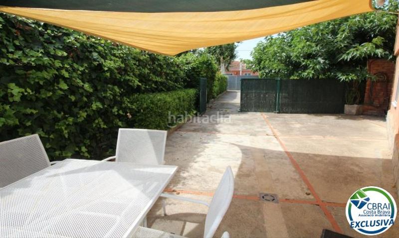 Foto 89597465-d13a-4160-a4fa-a6f88c702b5b. Casa amb calefacció aparcament a Requesens Empuriabrava