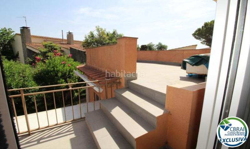 Foto 8d1d8430-c3b3-478e-ad04-312eaa7f196c. Casa amb calefacció aparcament a Requesens Empuriabrava