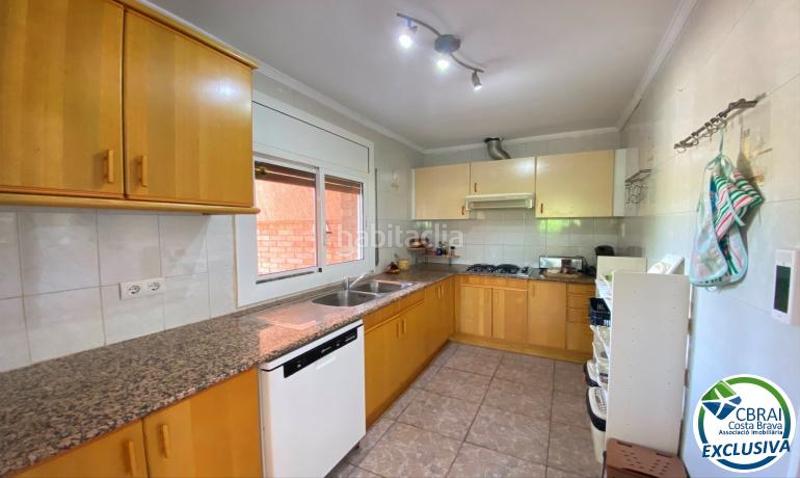 Foto c22b06db-1aae-4e4e-8e70-f9acc6f028ef. Casa amb calefacció aparcament a Requesens Empuriabrava